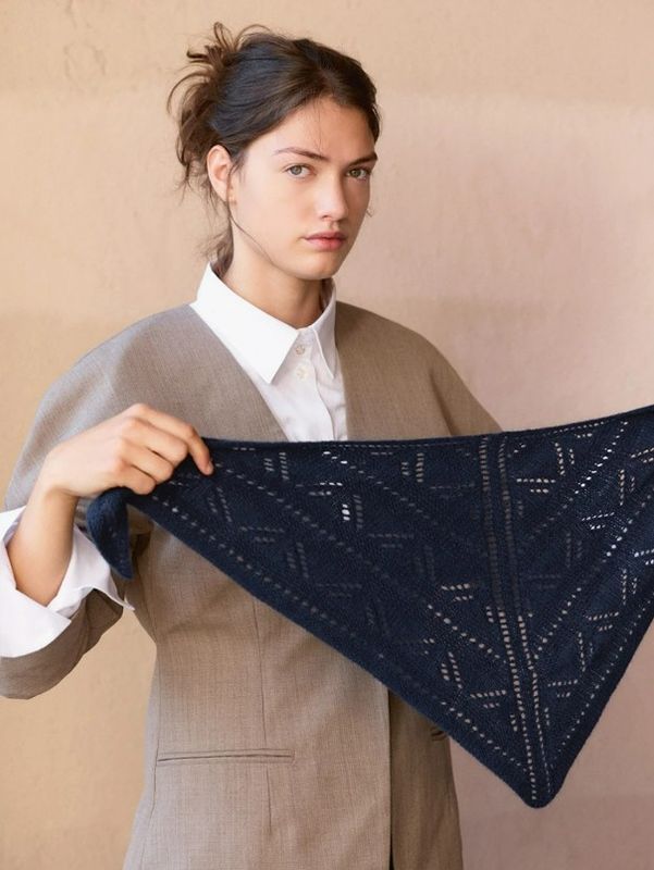 Petra Scarf