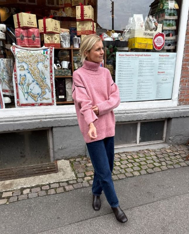 Linea Sweater