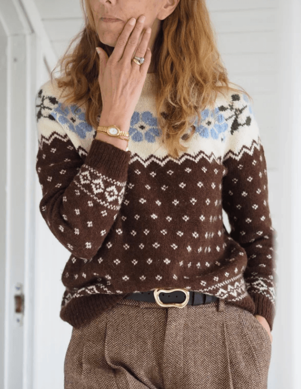 Lova Sweater