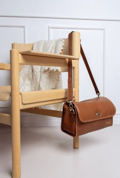 Hovedbilde Project 74 - Walnut