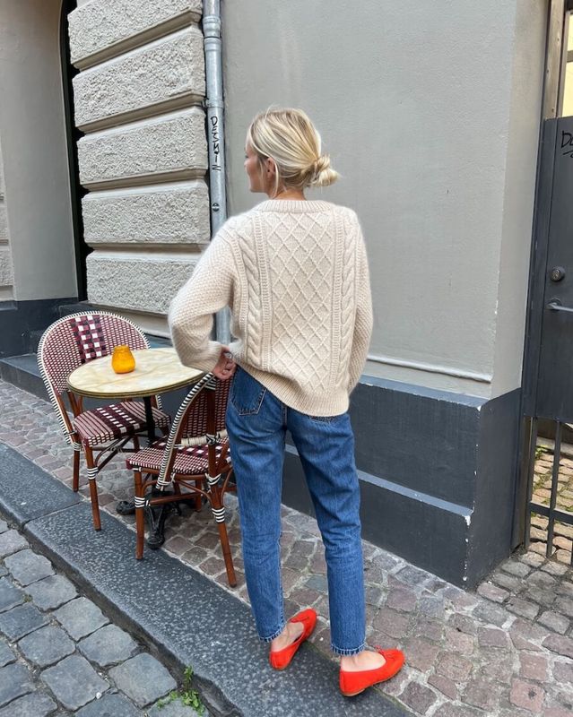 Moby Sweater (papir)