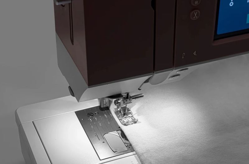 PFAFF®-dyne ambition™ 635