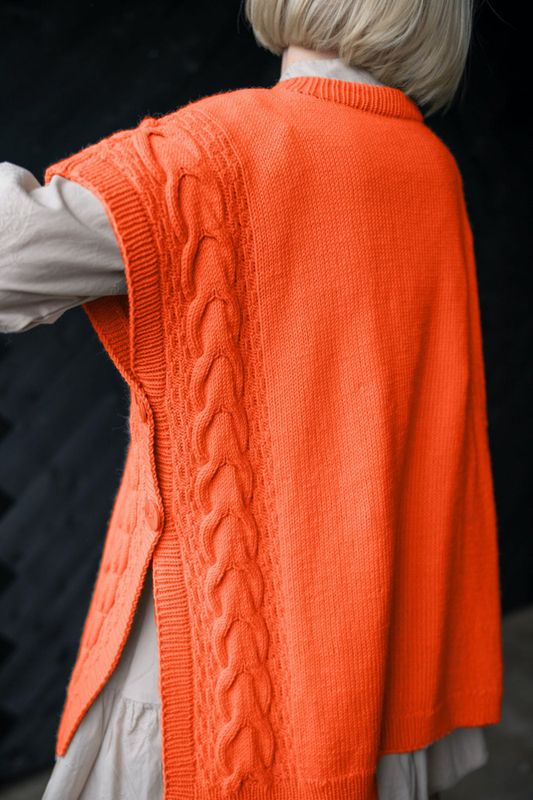 LILOU PONCHOVEST