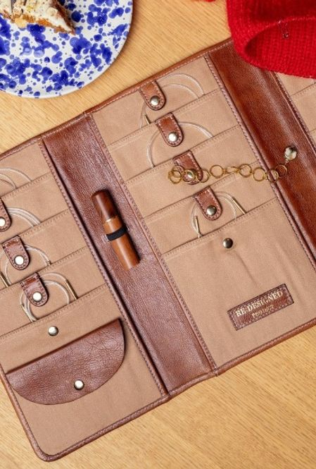 Hovedbilde Project 82 - Walnut